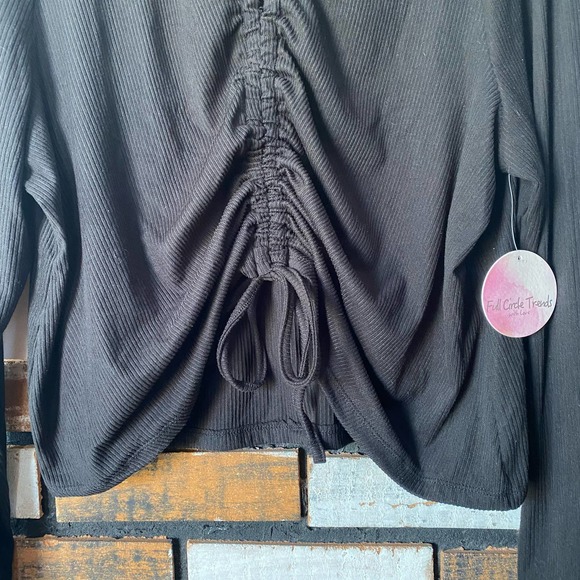Rue21 Black Cropped Ruched Front Shirt Ribbed Knit Size 3X Plus NWT - Picture 3 of 8